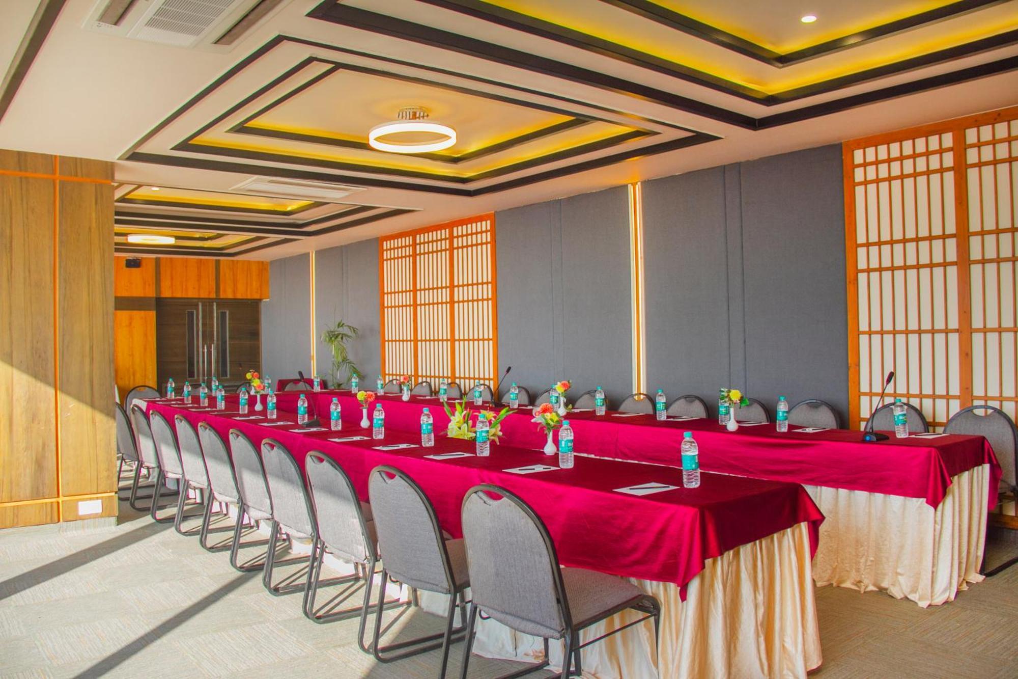 Amritara Surya, Mcleodganj, Dharamshala Hotel Ngoại thất bức ảnh