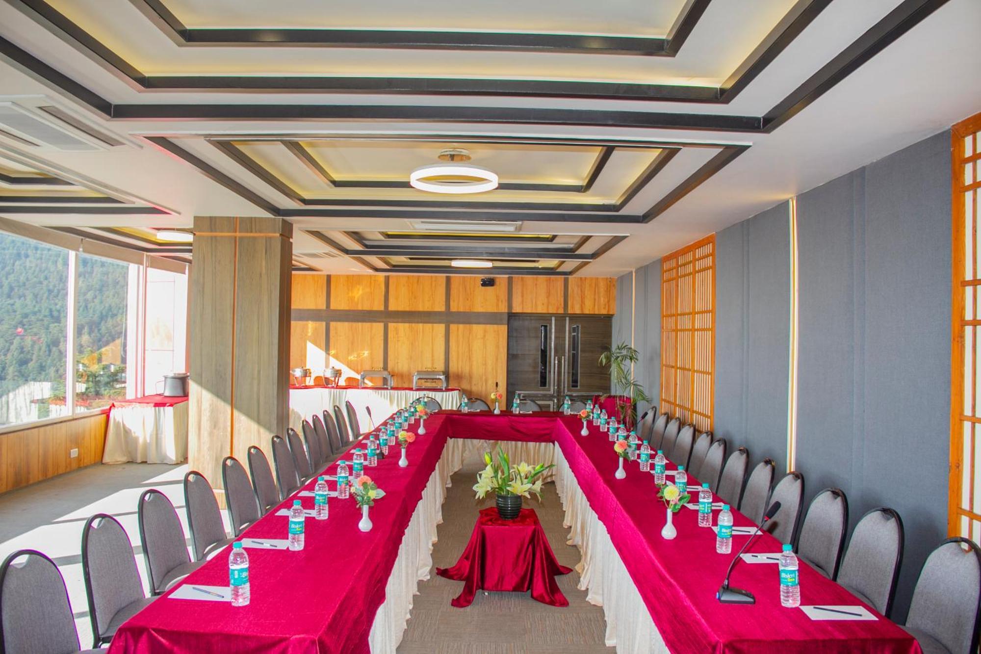 Amritara Surya, Mcleodganj, Dharamshala Hotel Ngoại thất bức ảnh