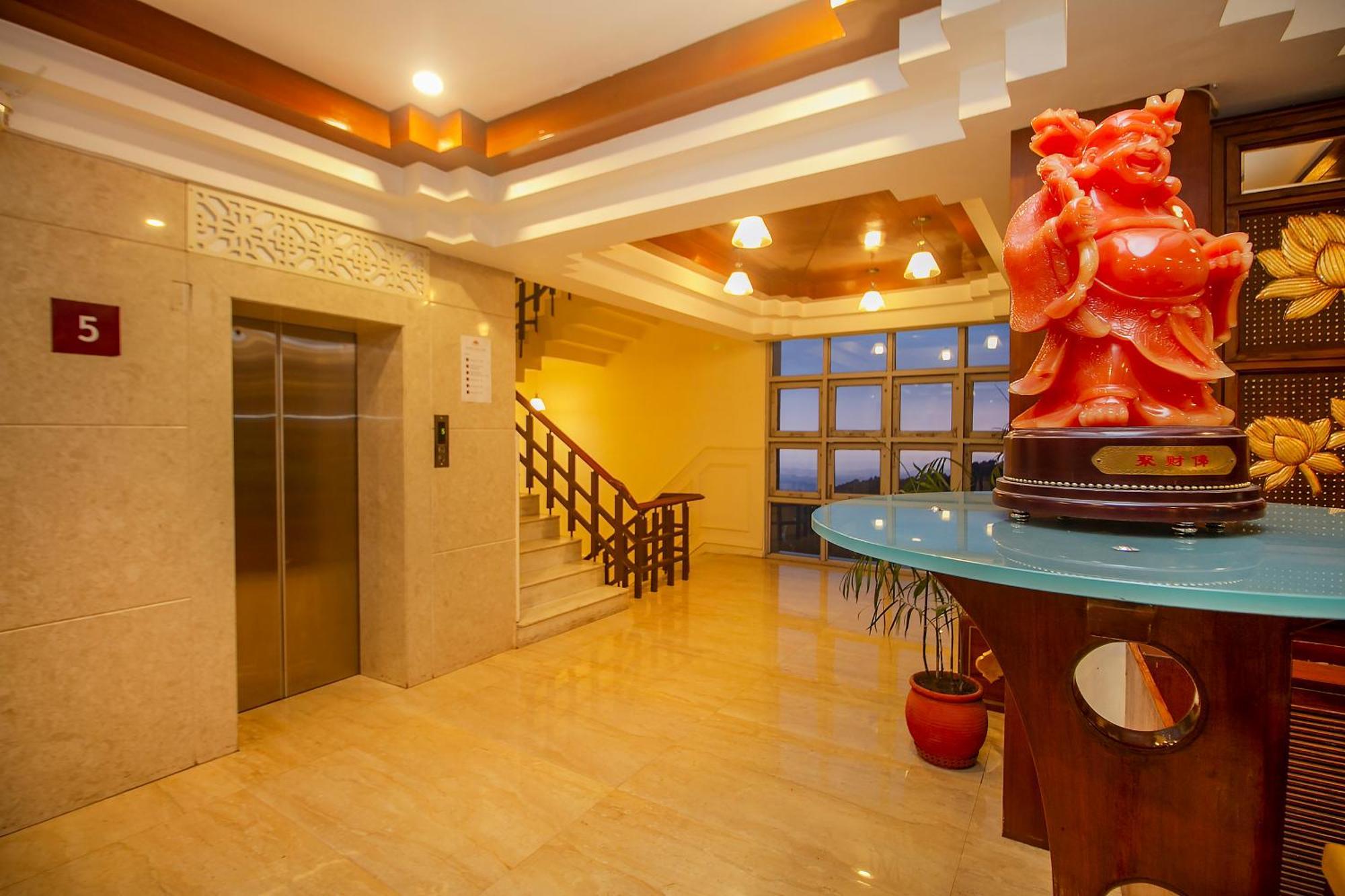 Amritara Surya, Mcleodganj, Dharamshala Hotel Ngoại thất bức ảnh